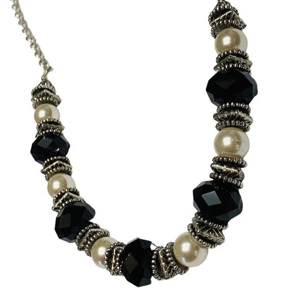 Vintage Elegant White Faux Pearl Black Sparkly Crystal Necklace Bracelet Set - Picture 7 of 7